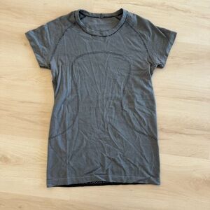 Lululemon | Swiftly Tech Striped Tee Shirt